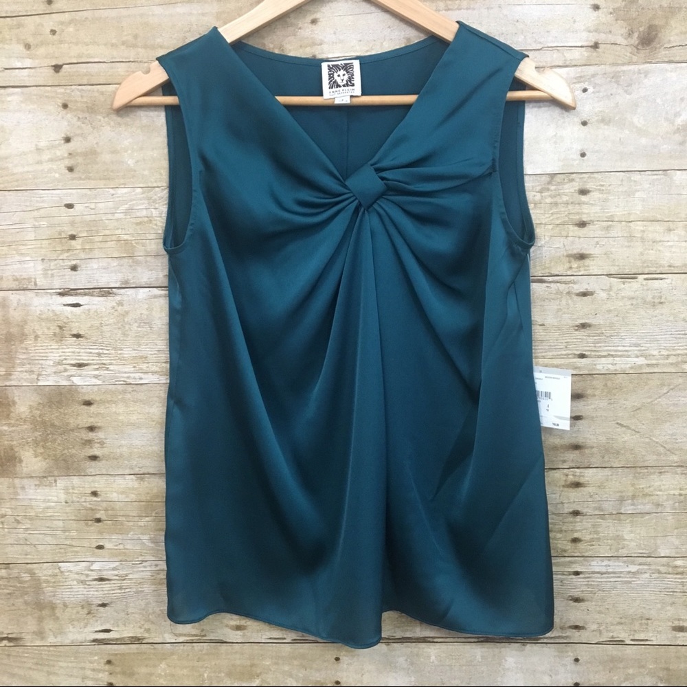 Anne Klein Sleeveless bow neckline shirt